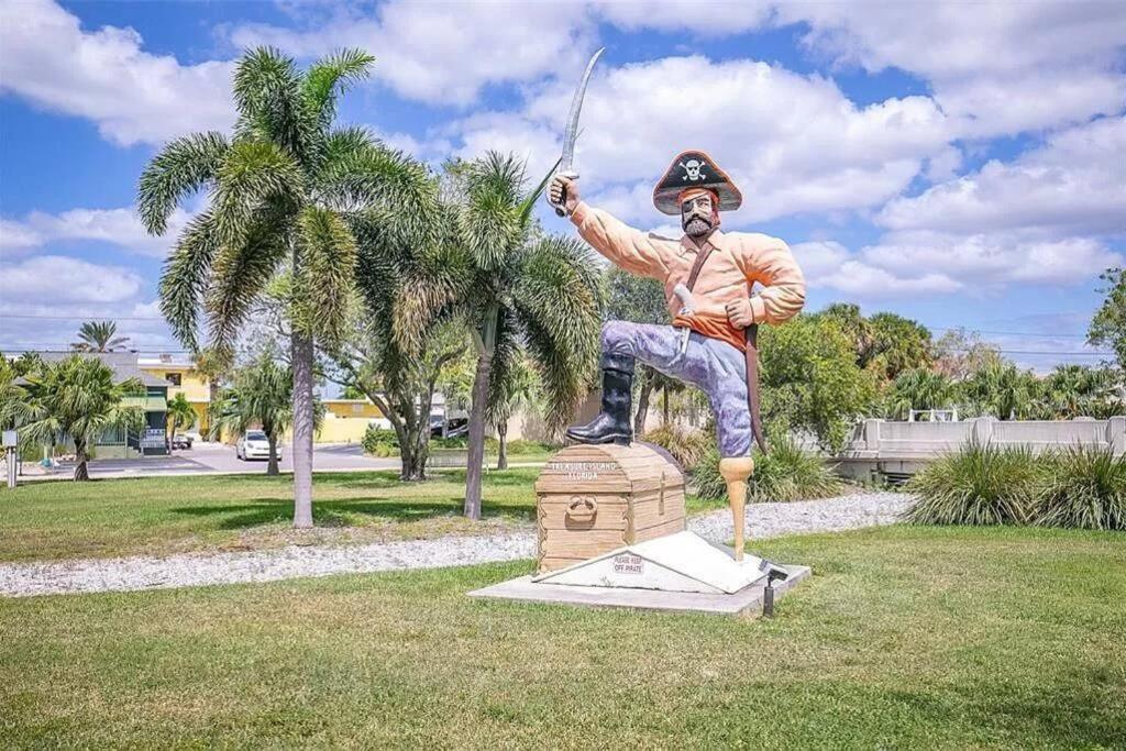 Treasure Island Beach Retreat St. Pete Beach Esterno foto