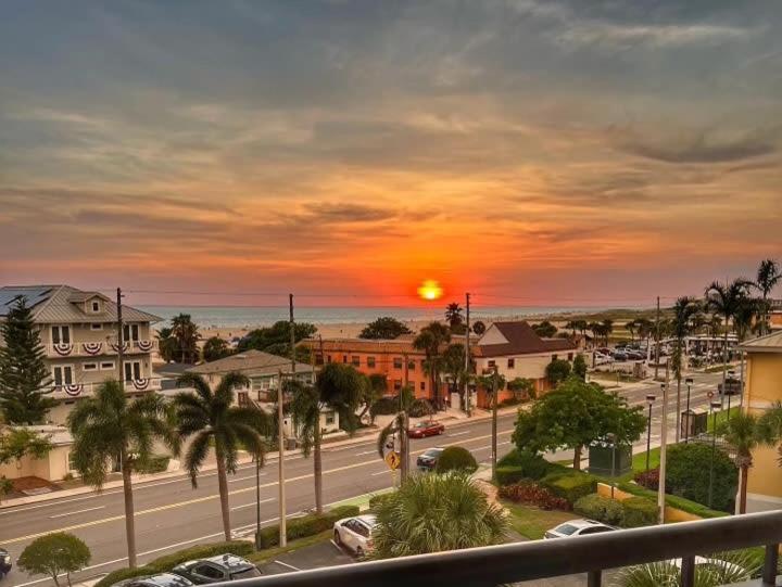 Treasure Island Beach Retreat St. Pete Beach Esterno foto